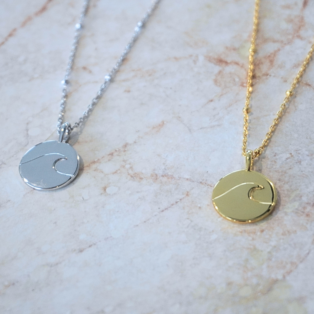 Kiki Wave Pendant Necklace