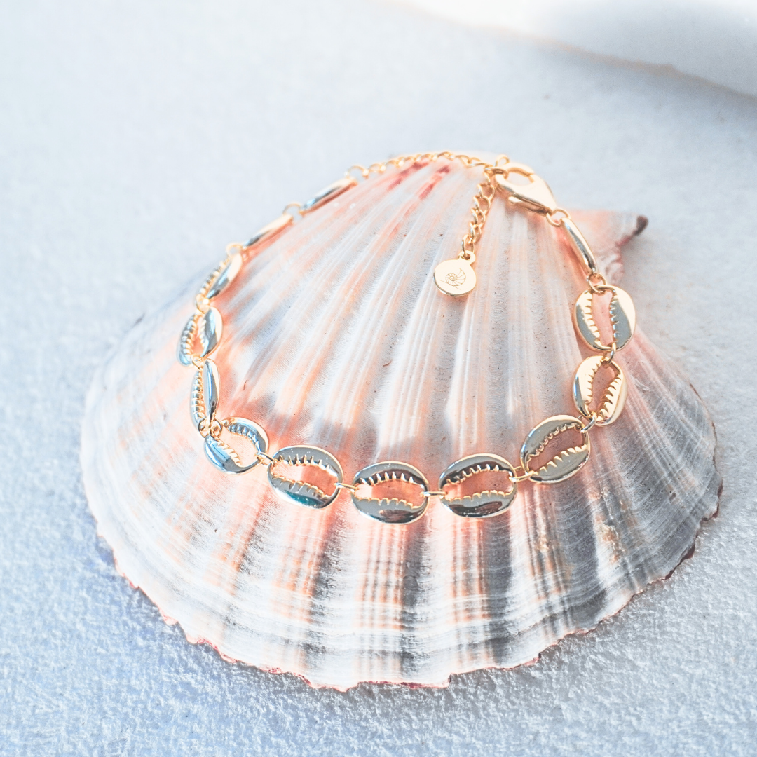 Kaia Luxe Cowrie Bracelet