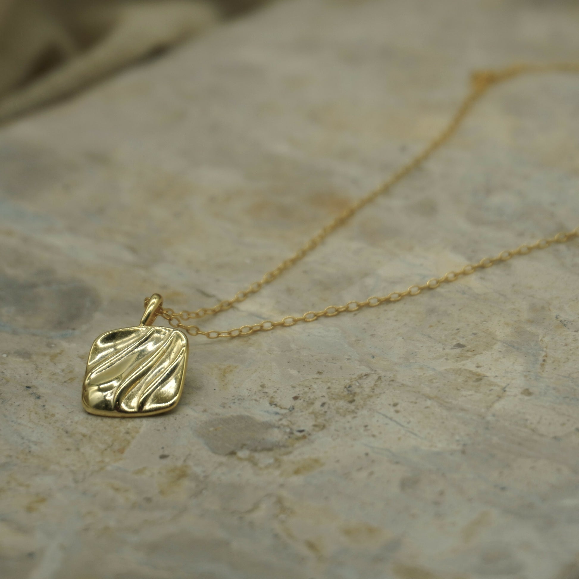 Kailumea Ocean Safe Jewellery Waterproof tarnish-resistant gold/silver necklace for beach lovers