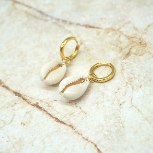 Kailumea Ocean Safe - Waterproof Jewellery tarnish-resistant gold/silver cowrie shell pendant hoops for beach lovers