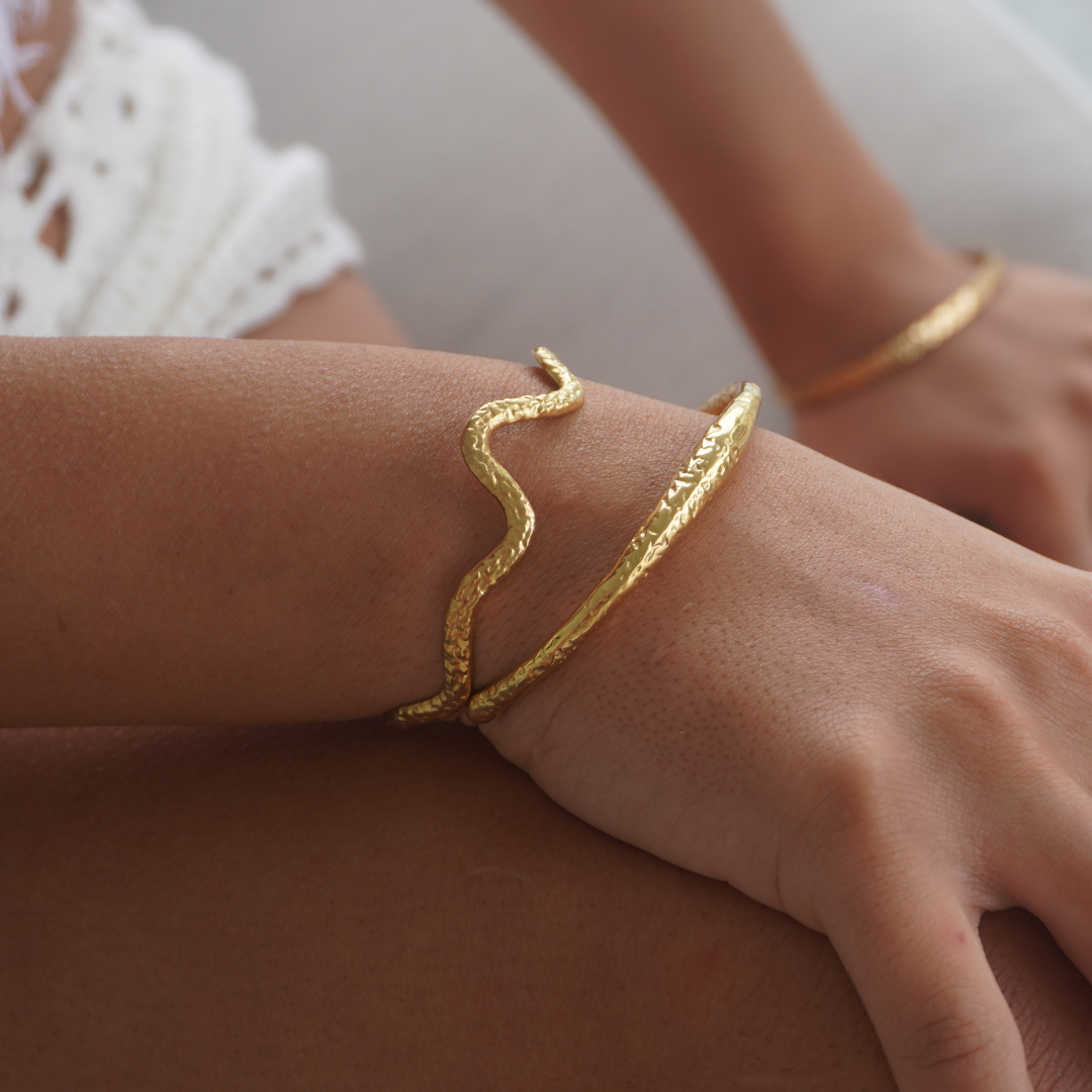 Ora Wave Bangle