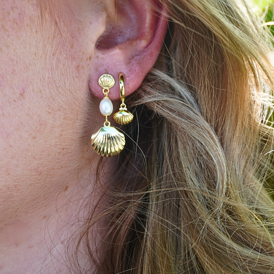 Aphrodite Pearl Shell Pendant Earrings