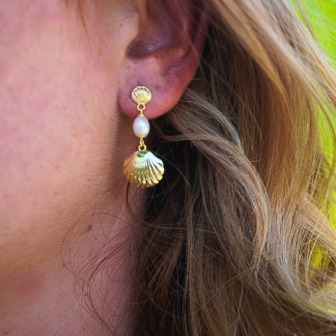 Aphrodite Pearl Shell Pendant Earrings