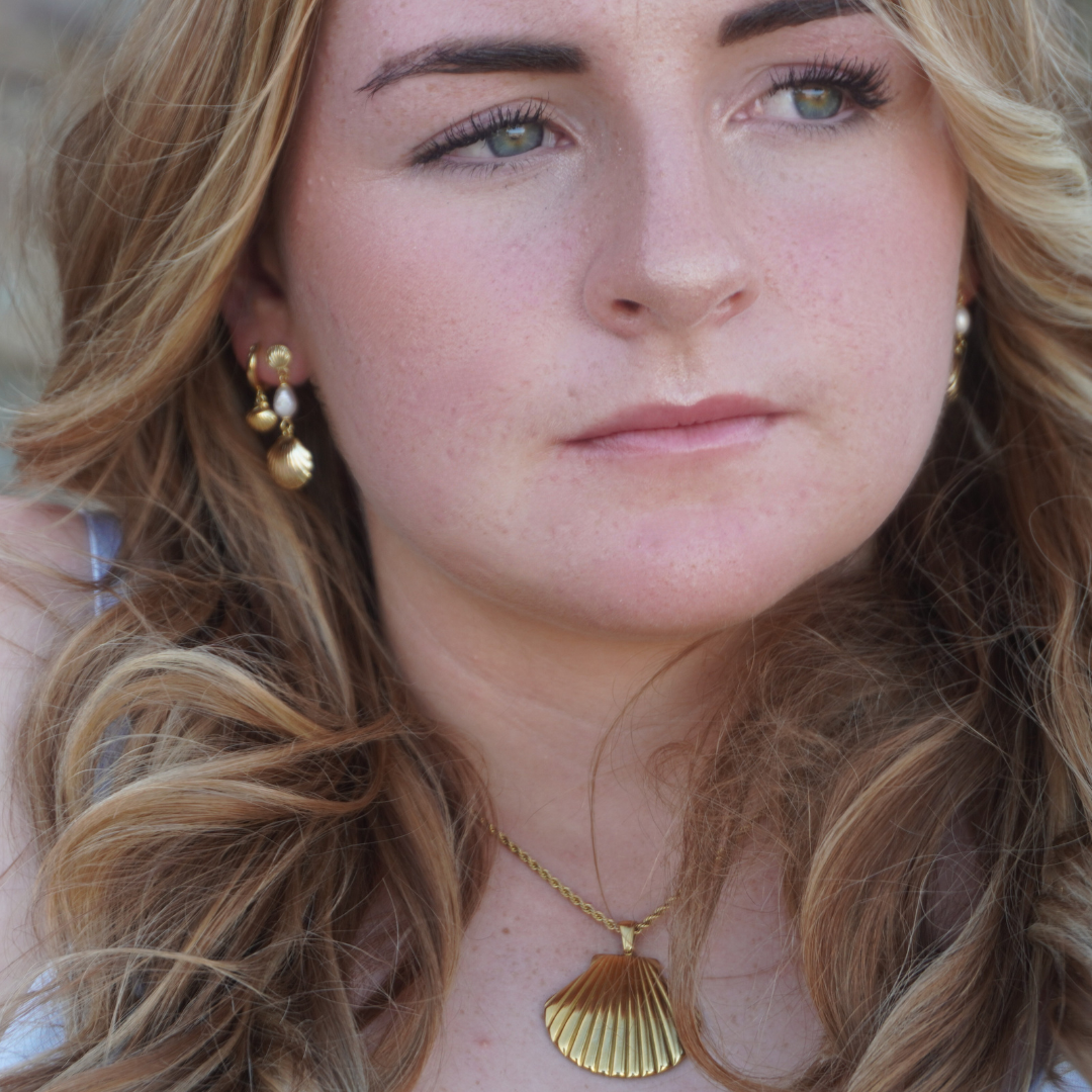 Aphrodite Pearl Shell Pendant Earrings