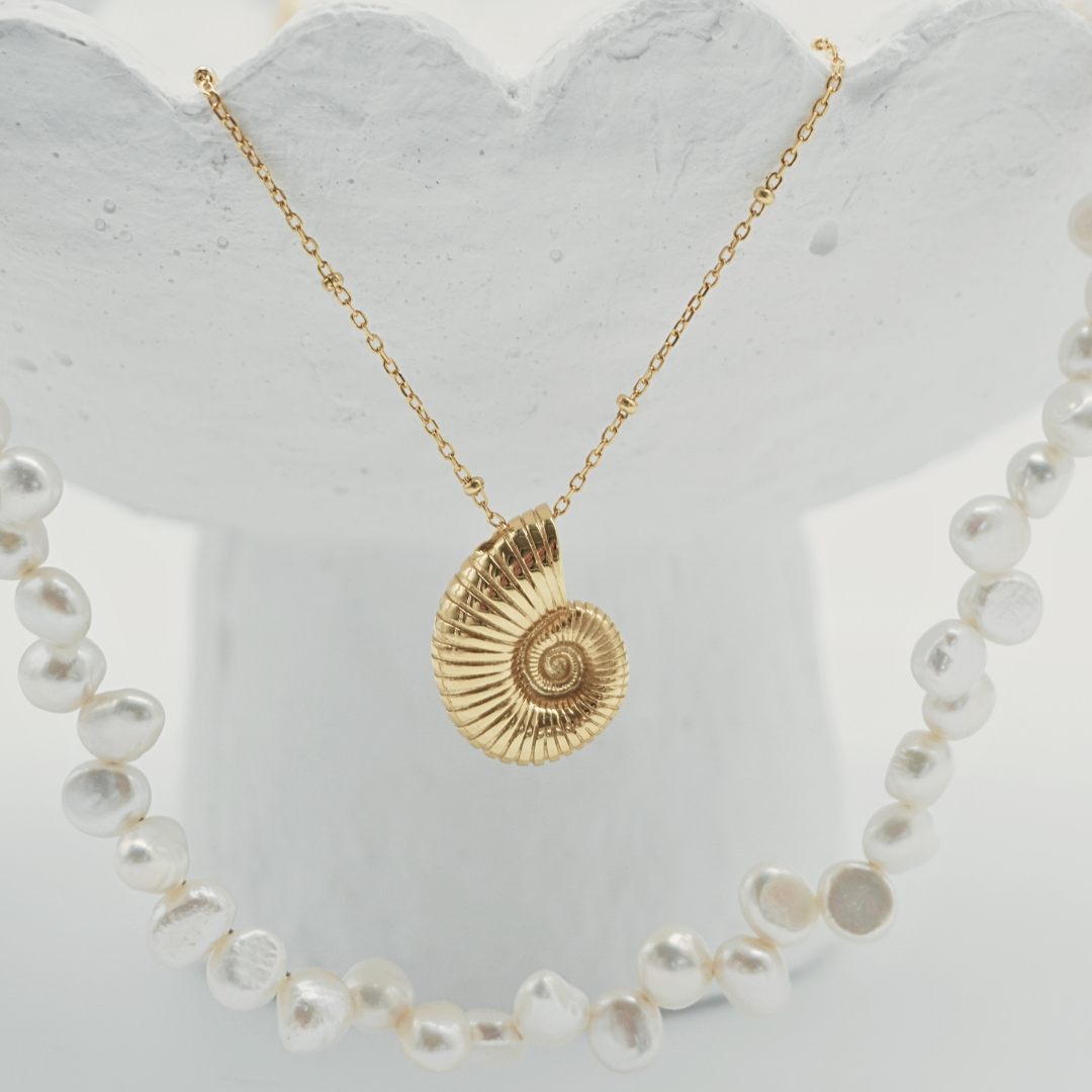 Luna Tide and Kailumea Necklace Set
