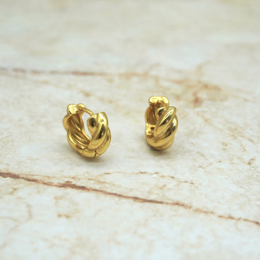 Mira Chunky/Twist Huggie Hoops