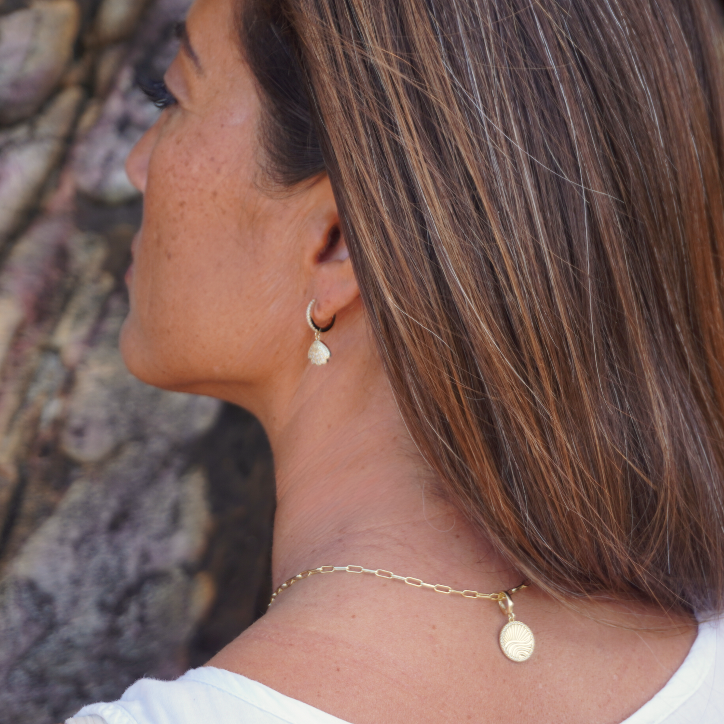 Paloma Clamshell Pendant Hoops