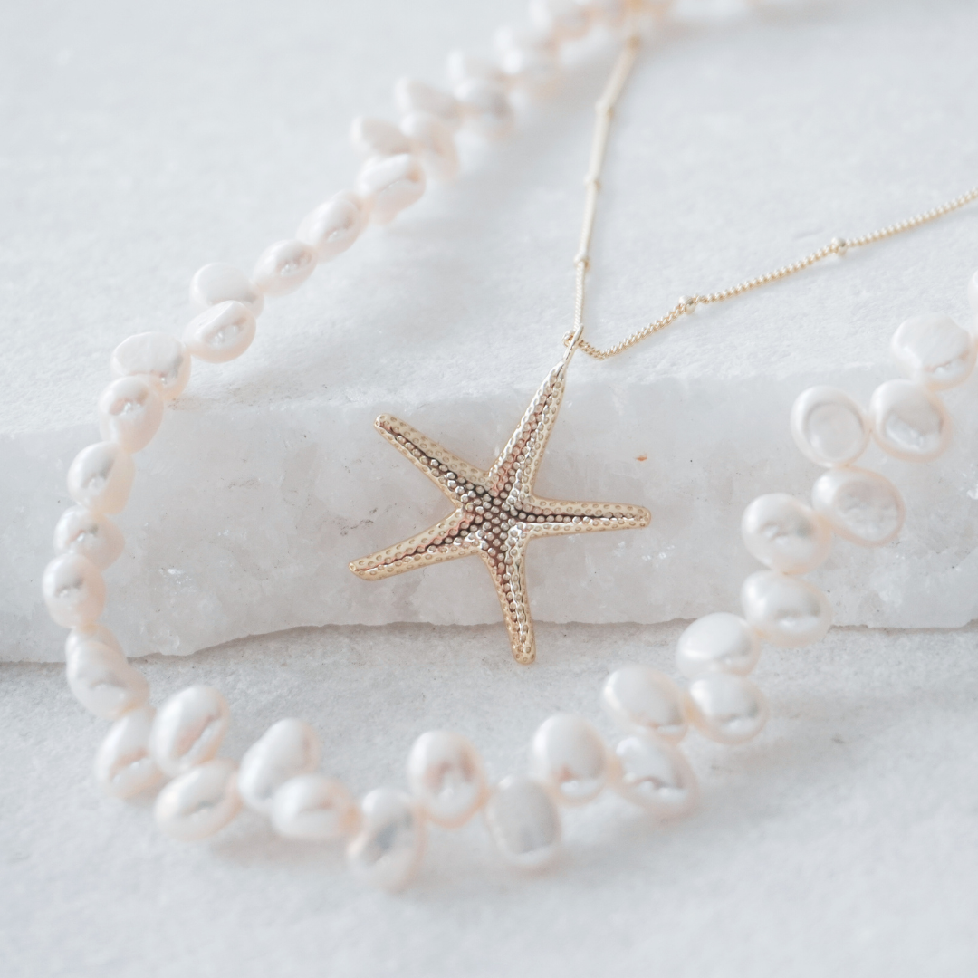 Golden Tides Necklace Set