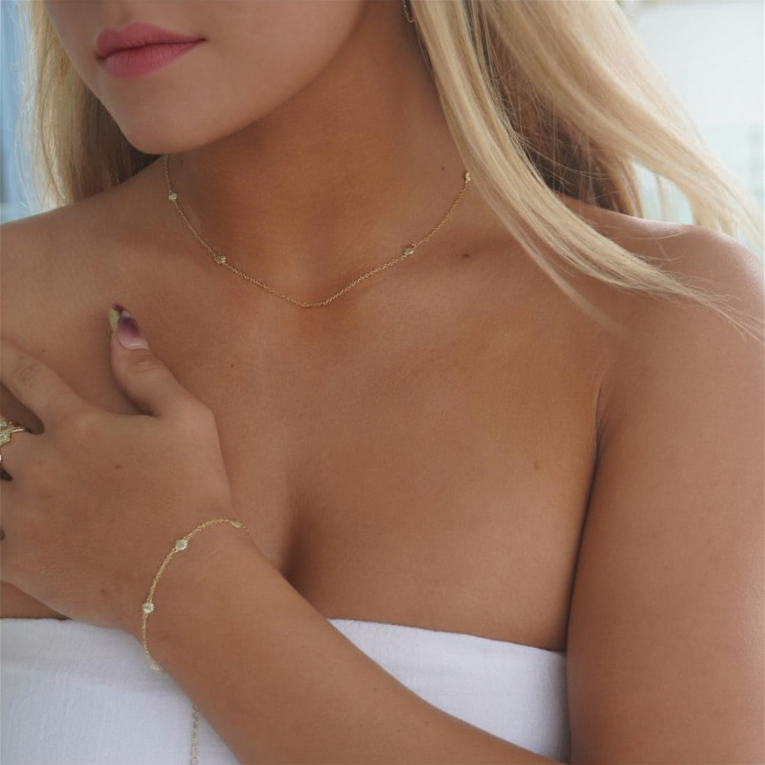 Tia Clamshell Necklace